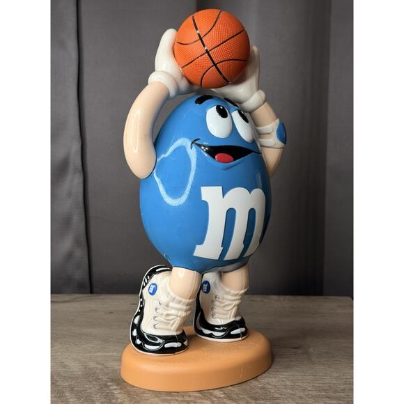 Vintage unused M&M blue basketball player candy dispenser - Picture 2 of 7